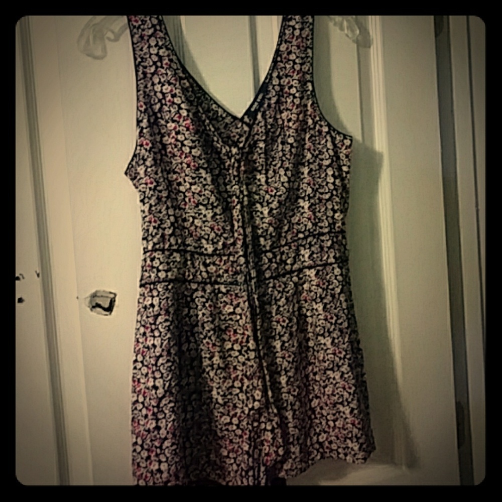 Flower print romper